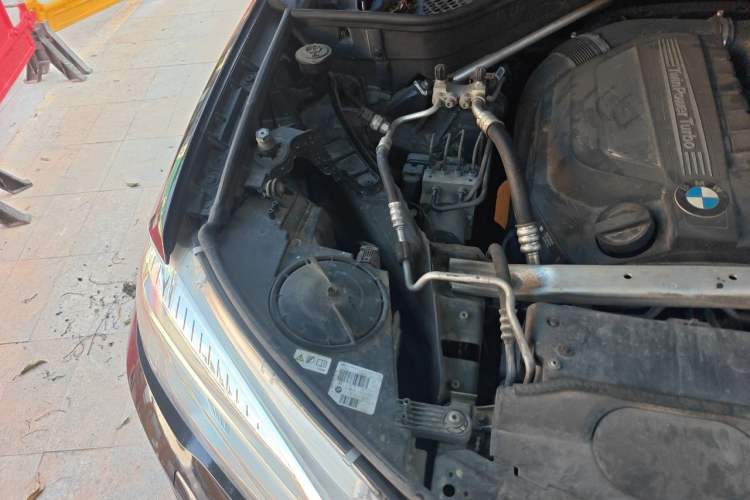 Used BMW X5 2017 xDrive35i Elegant Edition Engine Bay Right