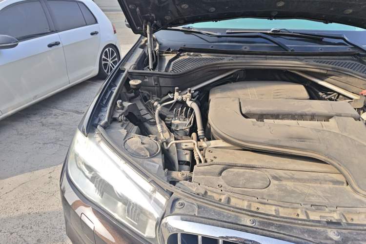 Used BMW X5 2017 xDrive28i Engine Bay Right