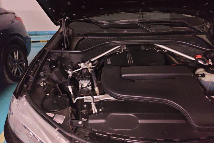 Used BMW X5 2017 xDrive28i Engine Bay Right