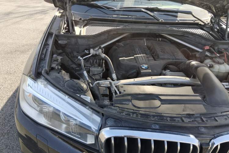 Used BMW X5 2017 xDrive35i Elegant Edition Engine Bay Right