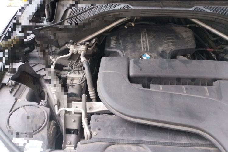 Used BMW X5 2017 xDrive28i Engine Bay Right