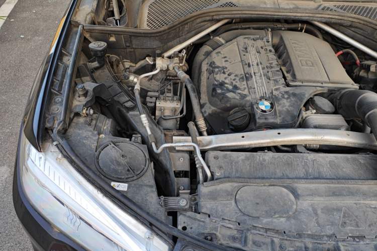 Used BMW X5 2017 xDrive35i Elegant Edition Engine Bay Right