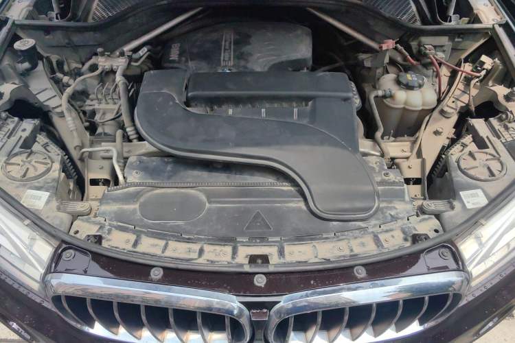 Used BMW X5 2017 xDrive28i Engine Bay
