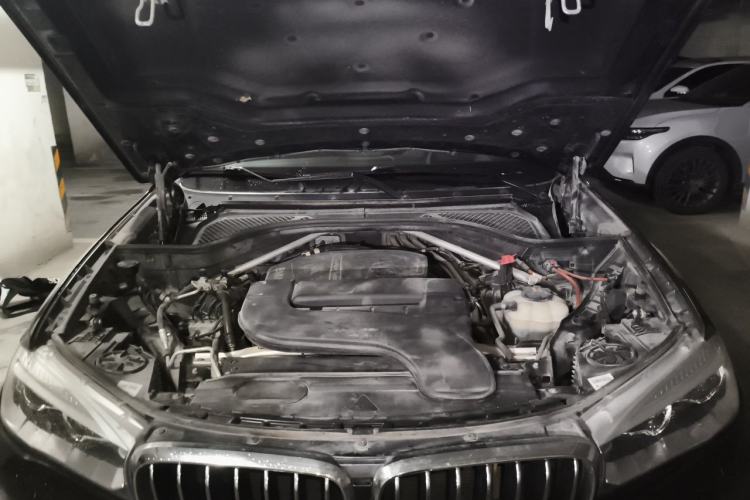 Used BMW X5 2017 xDrive28i Engine Bay