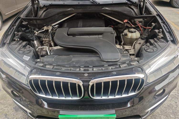 Used BMW X5 2017 xDrive28i Engine Bay