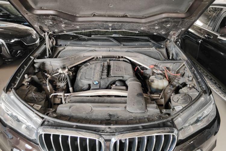 Used BMW X5 2017 xDrive35i Elegant Edition Engine Bay