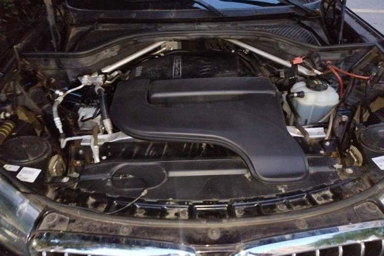 Used BMW X5 2017 xDrive28i Engine Bay
