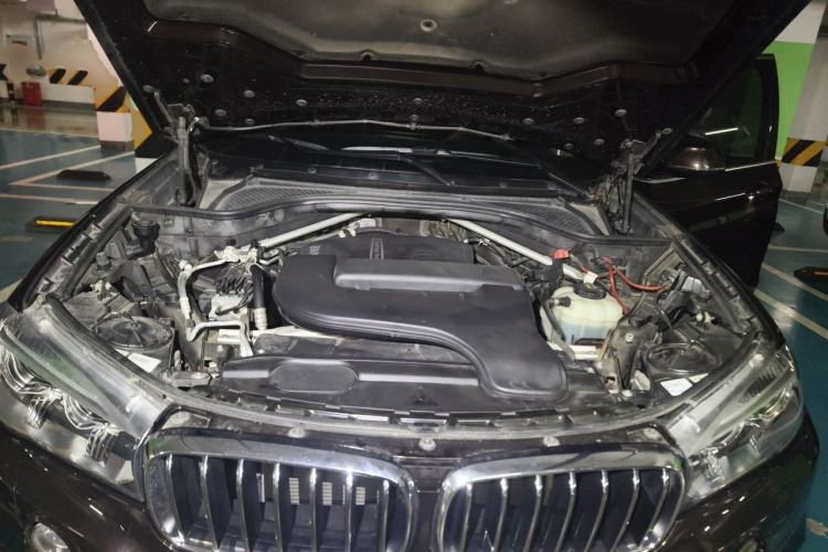 Used BMW X5 2017 xDrive28i Engine Bay