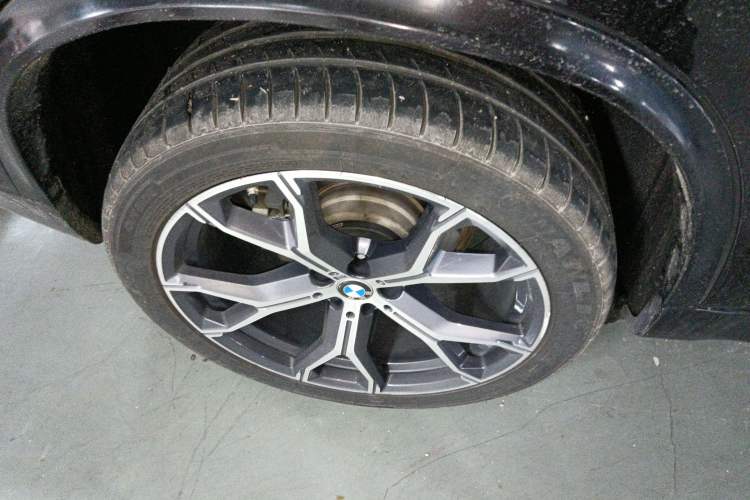 Used BMW X5 2017 xDrive35i Middle East Exterior 1