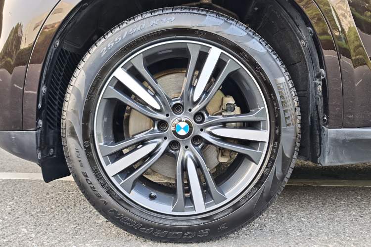 Used BMW X5 2017 xDrive35i Elegant Edition Exterior 11