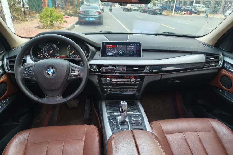 Used BMW X5 2017 xDrive35i Middle East Exterior 6