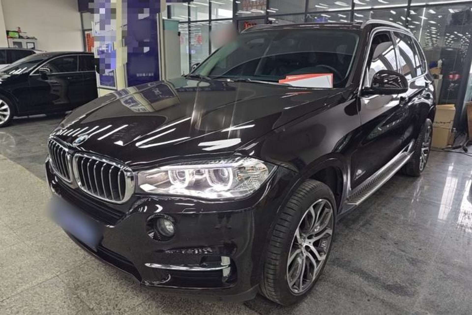 Used BMW X5 2017 xDrive28i Front Left 45 Deg