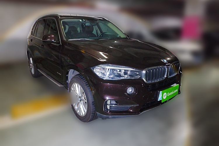 Used BMW X5 2017 xDrive28i Front Right 45 Deg