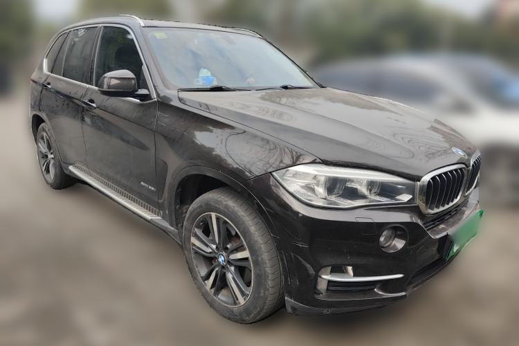 Used BMW X5 2017 xDrive35i Elegant Edition Front Right 45 Deg