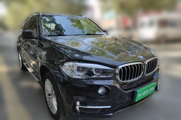 Used BMW X5 2017 xDrive28i Front Right 45 Deg