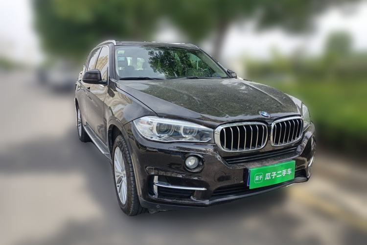 Used BMW X5 2017 xDrive28i Front Right 45 Deg