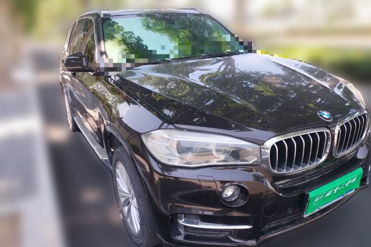 Used BMW X5 2017 xDrive28i Front Right 45 Deg