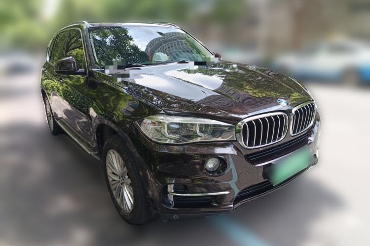 Used BMW X5 2017 xDrive28i Front Right 45 Deg