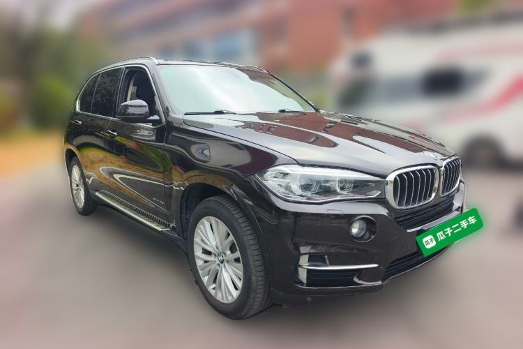 Used BMW X5 2017 xDrive28i Front Right 45 Deg