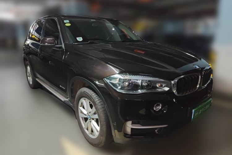 Used BMW X5 2017 xDrive35i Standard Model U.S. Specification Front Right 45 Deg