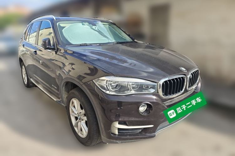 Used BMW X5  Front Right 45 Deg
