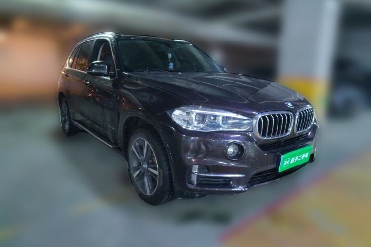 Used BMW X5 2017 xDrive35i Elegant Edition Front Right 45 Deg