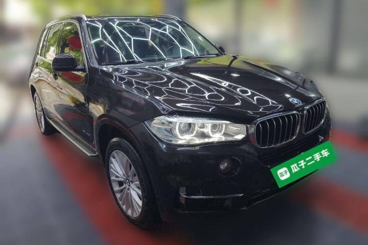 Used BMW X5 2017 xDrive28i Front Right 45 Deg