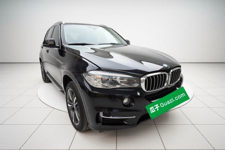 Used BMW X5 2017 xDrive35i Elegant Edition Front Right 45 Deg