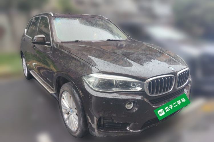 Used BMW X5 2017 xDrive28i Front Right 45 Deg