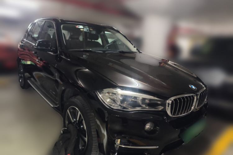 Used BMW X5 2017 xDrive35i Elegant Edition Front Right 45 Deg