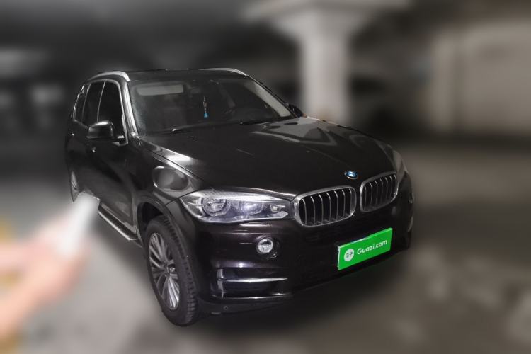 Used BMW X5 2017 xDrive28i Front Right 45 Deg