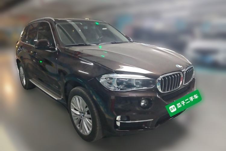 Used BMW X5 2017 xDrive28i Front Right 45 Deg