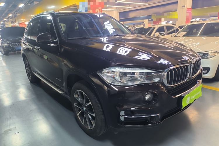 Used BMW X5 2017 xDrive35i Elegant Edition Front Right 45 Deg
