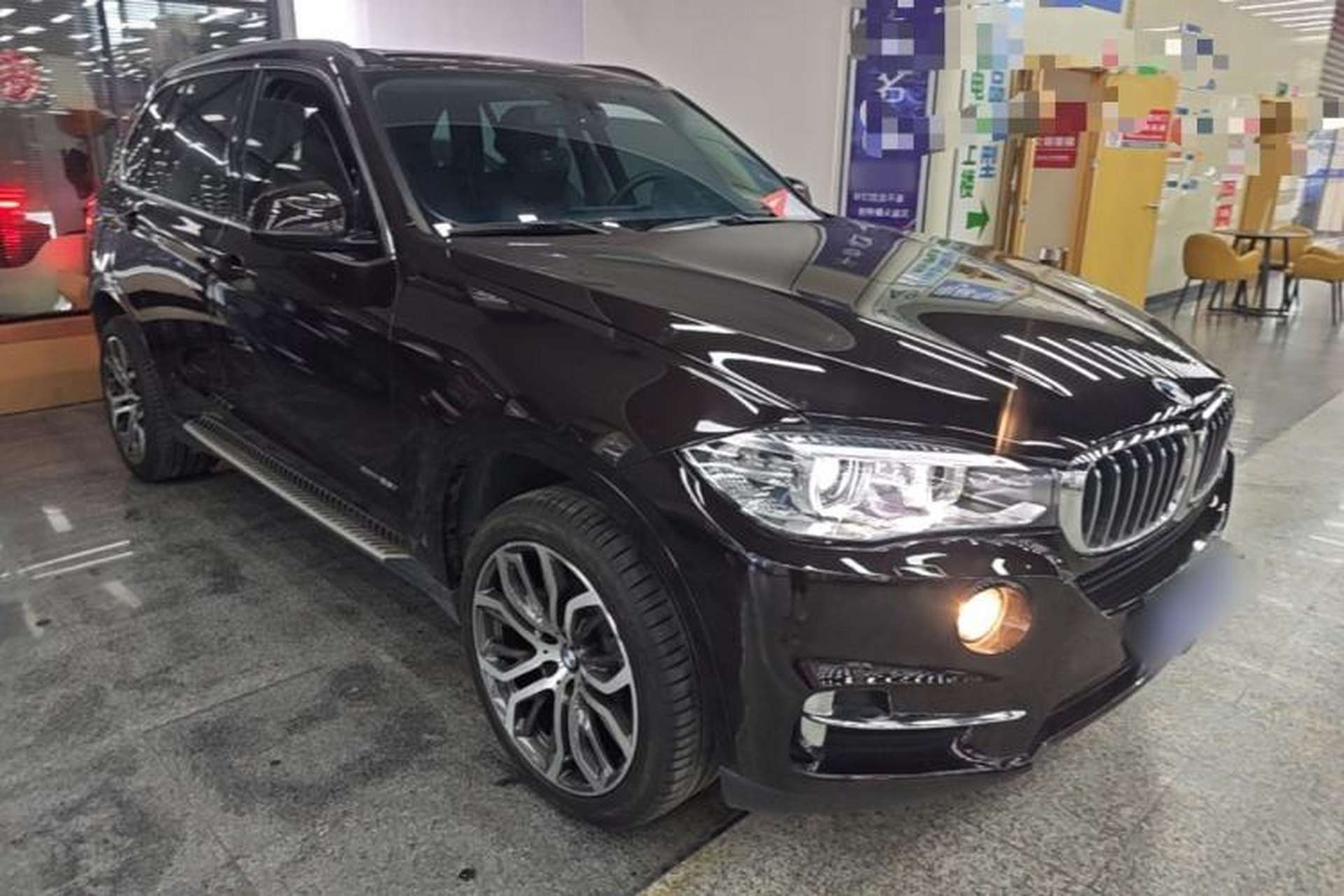Used BMW X5 2017 xDrive28i Front Right 45 Deg