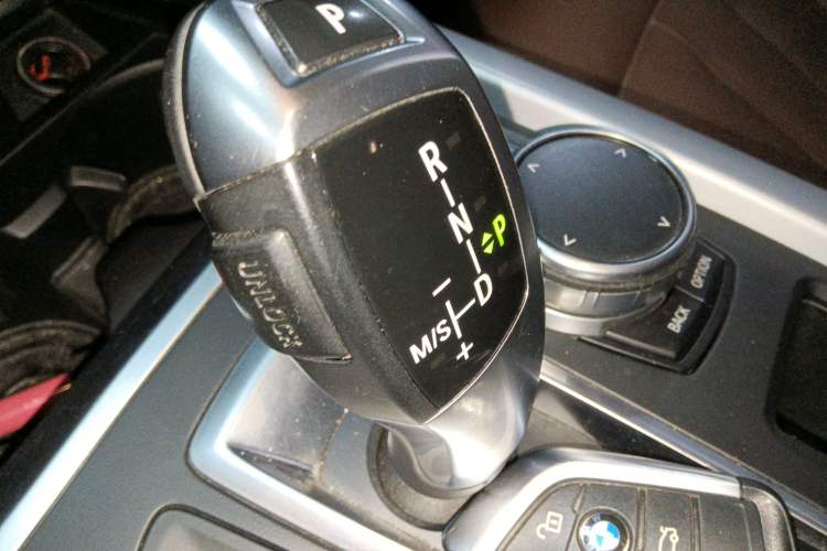Used BMW X5 2017 xDrive35i Middle East Gear Lever