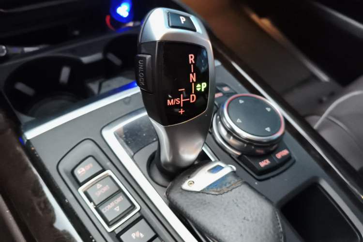 Used BMW X5 2017 xDrive35i Elegant Edition Gear Lever