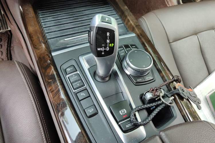 Used BMW X5 2017 xDrive35i Elegant Edition Gear Lever