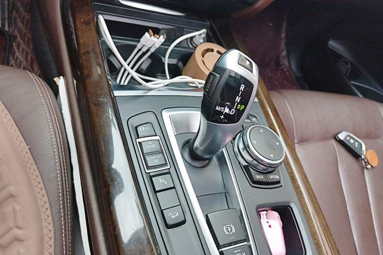 Used BMW X5 2017 xDrive35i Elegant Edition Gear Lever