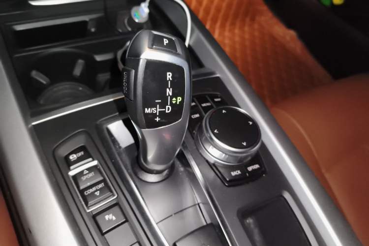 Used BMW X5  Gear Lever