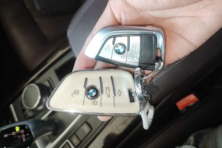 Used BMW X5 2017 xDrive28i Interior 1