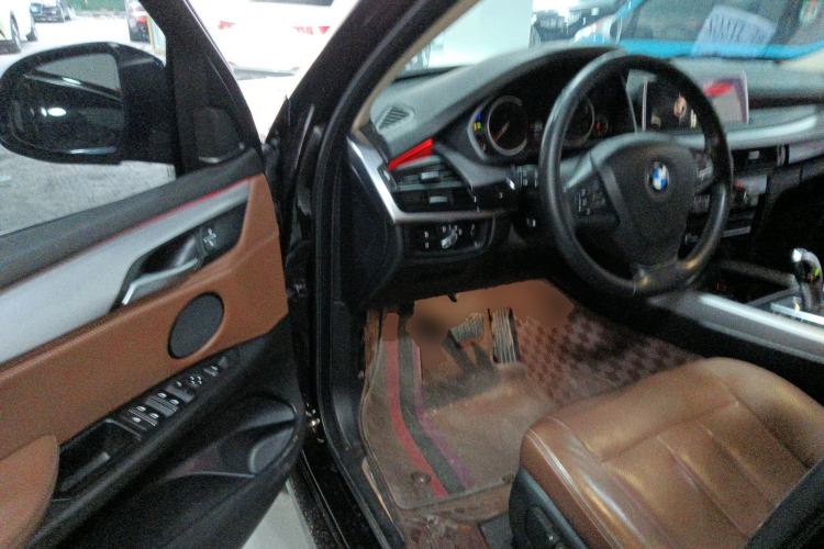 Used BMW X5 2017 xDrive35i Middle East Interior 3
