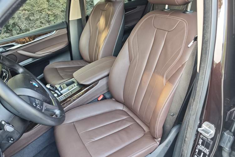 Used BMW X5 2017 xDrive35i Elegant Edition Interior 7