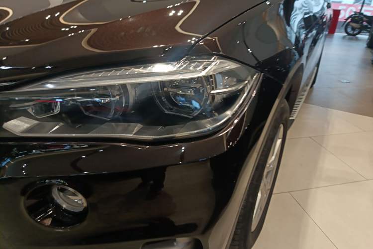 Used BMW X5 2017 xDrive35i Middle East Left Front Headlight