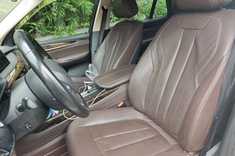 Used BMW X5 2017 xDrive28i Left Front Seat