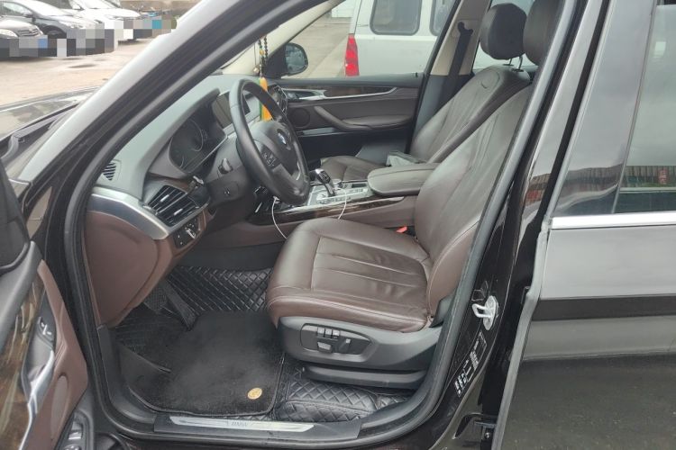 Used BMW X5 2017 xDrive28i Left Front Seat
