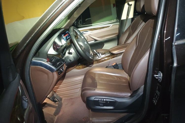 Used BMW X5 2017 xDrive28i Left Front Seat
