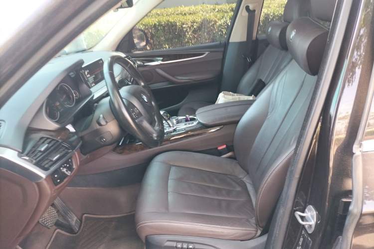 Used BMW X5 2017 xDrive28i Left Front Seat