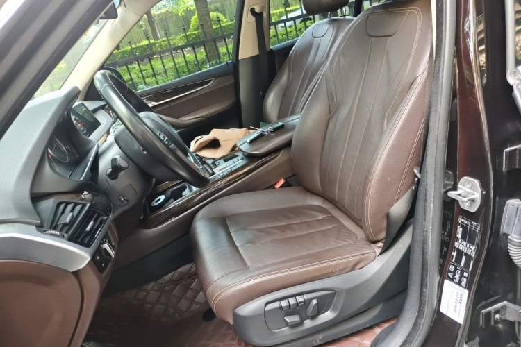 Used BMW X5 2017 xDrive28i Left Front Seat