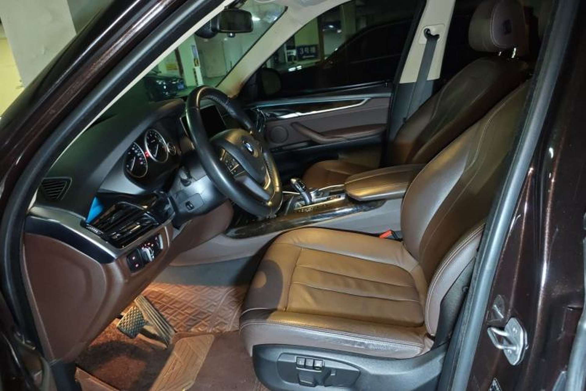 Used BMW X5 2017 xDrive28i Left Front Seat