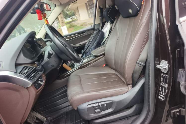 Used BMW X5 2017 xDrive28i Left Front Seat